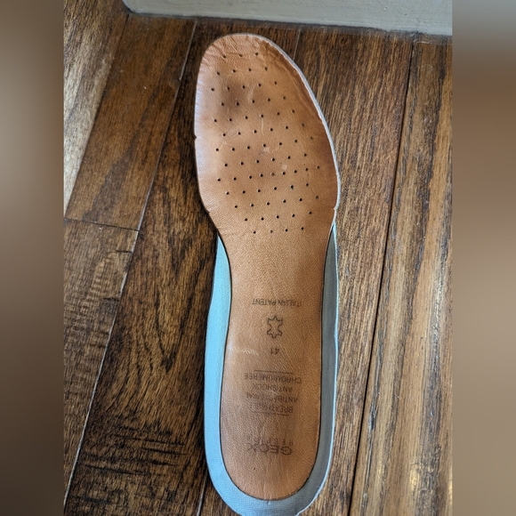 GEOX respira Velcro leather runners gray & red  US size 7 EU 41 - Picture 13 of 14